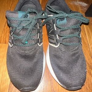 New Balance | Vero Racer | Size 8